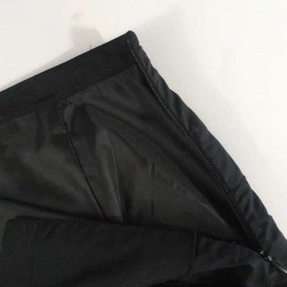 Ann Taylor Black Mini Skirt Tiered Flowing Size 10P Cute Comfy Summer Skirt - Picture 4 of 5